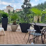 Appt Vue Parc, Avec Terrasse Appartement