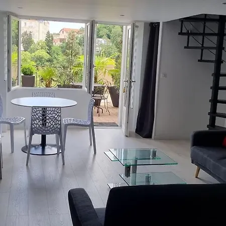 Apartamento Appt Vue Parc, Avec Terrasse *