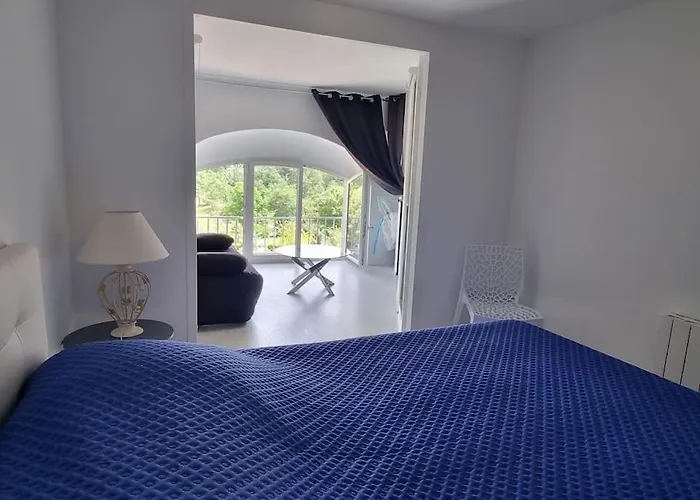 Apartment Appt Vue Parc, Avec Terrasse